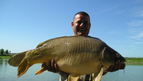 A 28 lb 4 oz carp from Beaurepaire, Paul, Jul 2010
