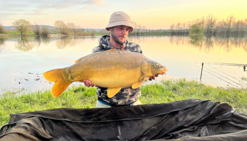 A 26 lb 8 oz carp from Beaurepaire, Apr 2023