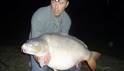 A 45 lb carp from Beaurepaire, Dave Gifford Party, Oct 2010