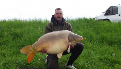 A 46 lb 1 oz carp from Beaurepaire, Barry Downer, May 2013
