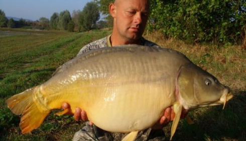 A 31 lb 5 oz carp from Beaurepaire, S.Chawner, Sep 2009