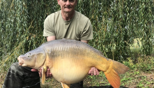 A 41 lb 2 oz carp from Beaurepaire, Pete, Sep 2017