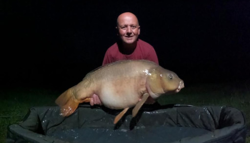 A 37 lb fish from Beaurepaire, 37lb mirror for Julian, Jun 2022