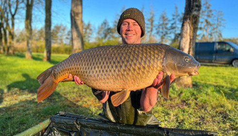 A 42 lb carp from Blue Lake, George Goldie, Apr 2022