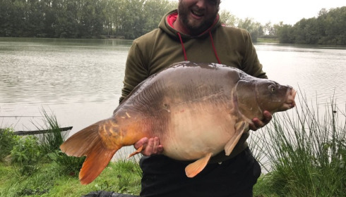 A 47 lb carp from Blue Lake, Sep 2017