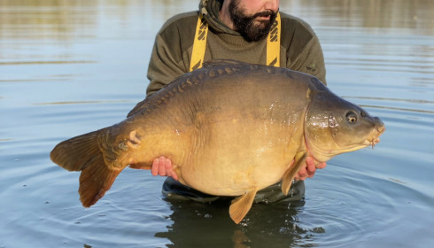 A 49 lb 5 oz fish from Blue Lake, Mar 2022