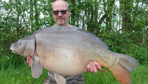 A 38 lb carp from Blue Lake, Apr 2019