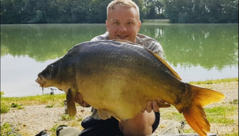 A 40 lb 8 oz carp from Blue Lake, daren, Jul 2019