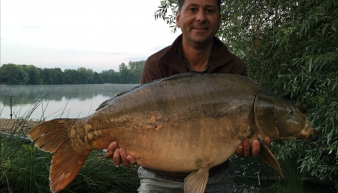 A 34 lb 5 oz carp from Blue Lake, Jul 2018
