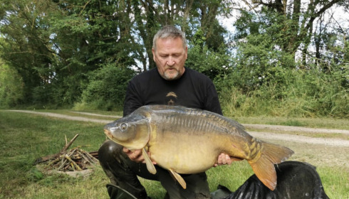 A 51 lb 7 oz fish from Blue Lake, Shaun Perkins peg 8, May 2022