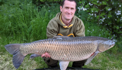 A 38 lb 10 oz fish from Blue Lake, My biggest Grassie for the week, Apr 2022