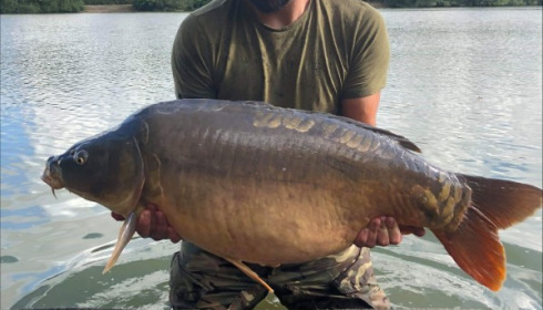 A 48 lb 12 oz carp from Blue Lake, shergold, Sep 2019