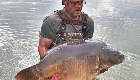A 55 lb 10 oz carp from Blue Lake, Ian, Sep 2017