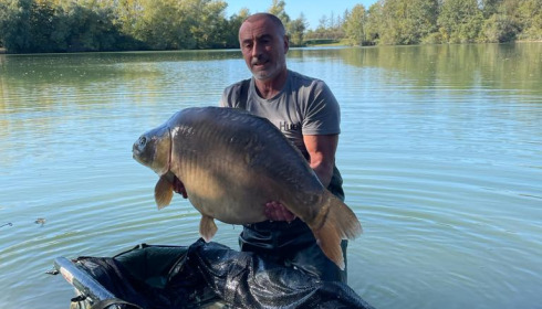 A 67 lb 2 oz fish from Blue Lake, Mirror, Oct 2021