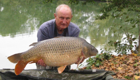 A 39 lb 15 oz carp from Blue Lake, Bill Holcombe, Oct 2017