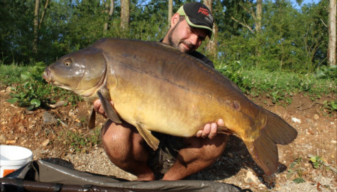 A 32 lb carp from Blue Lake, guillaume legarer, Jul 2018
