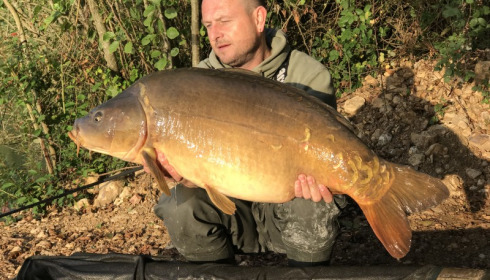 A 42 lb 4 oz carp from Blue Lake, Paul Harland, Sep 2017