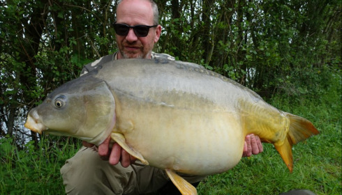 A 36 lb carp from Blue Lake, Apr 2019