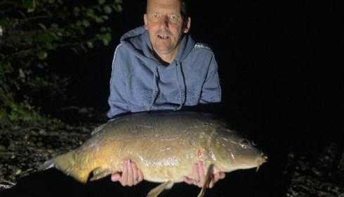 A 37 lb 3 oz carp from Blue Lake, Sep 2022