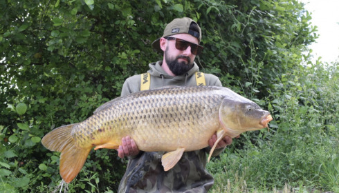A 34 lb carp from Blue Lake, Nicholas Lowe, May 2022