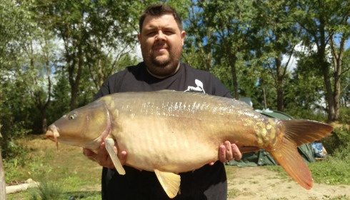 A 33 lb 4 oz carp from Blue Lake, brian smith, Jul 2015