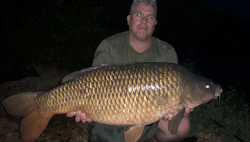 A 36 lb 4 oz fish from Blue Lake, Fat Chaz happy with his catch, Jun 2023