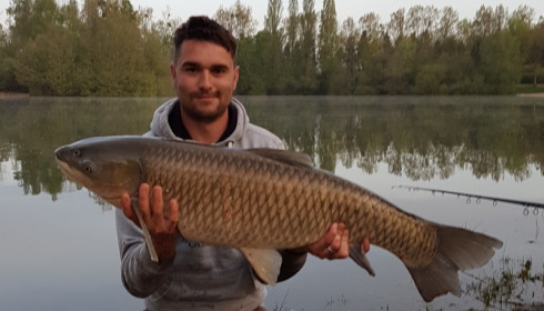 A 28 lb grass carp from Blue Lake, Oliver  Templeman, Apr 2018