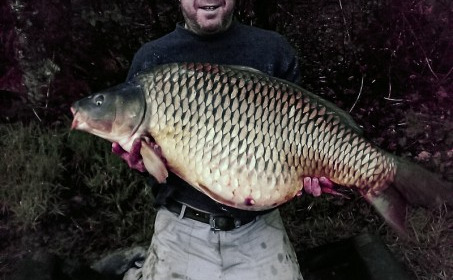 A 53 lb 6 oz carp from Boux, Andy Bridge, Apr 2015