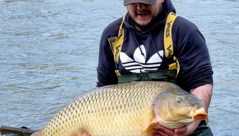 A 54 lb 5 oz carp from Brie, Apr 2023