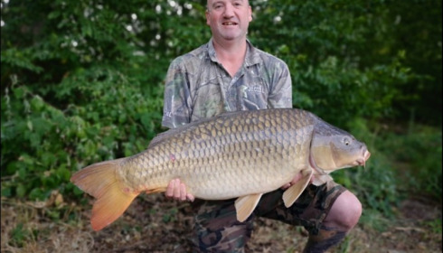 A 33 lb 12 oz carp from Brie, Jul 2019