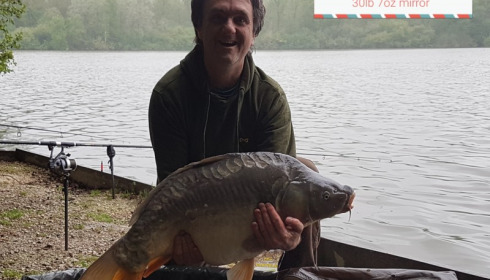 A 30 lb 7 oz carp from Brocard Large, Steve Barker, May 2017