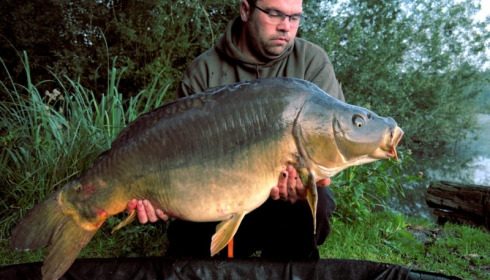 A 45 lb 4 oz carp from Brocard Large, Stewart Cliff, Sep 2016