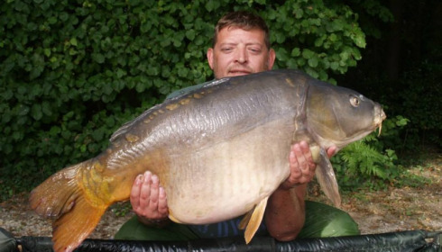 A 43 lb carp from Brocard Large, Nicky, Sep 2014