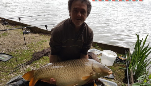 A 43 lb 10 oz carp from Brocard Large, Steve Barker, May 2017