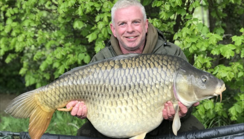 A 44 lb 2 oz carp from Brocard Large, Gary Finlow, Apr 2019