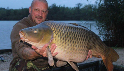 A 42 lb carp from Brocard Large, Carl Latham, Oct 2016