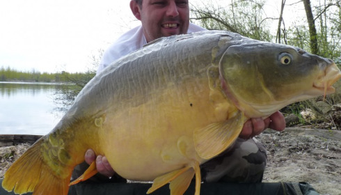 A 41 lb carp from Brocard Large, Apr 2013