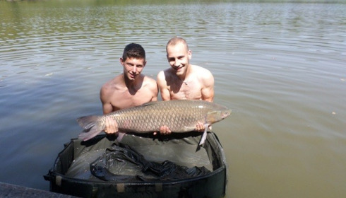 A 56 lb 2 oz grass carp from Brocard Large, Jul 2013