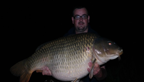 A 40 lb 4 oz carp from Brocard Large, Stewart Cliff, Sep 2014