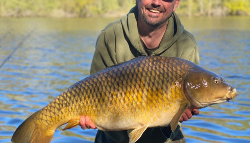 A 37 lb carp from Brocard Small, Jonathan Smith, Apr 2022