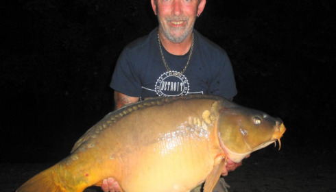 A 40 lb carp from Brocard Small, Paddy Harris, Swim 2, Sep 2014