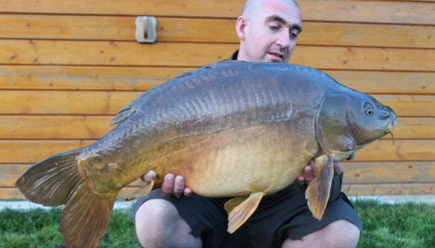 A 29 lb 5 oz carp from Deux Iles, Darren Warburton, Apr 2018