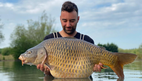 A 34 lb 5 oz carp from Deux Iles, Julien, Jun 2021