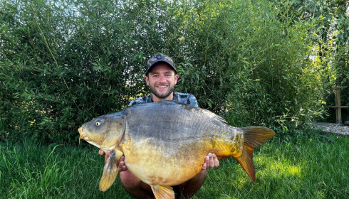 A fish from Deux Iles, Deux Iles Mirror, Jun 2022