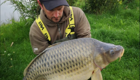 A 30 lb 2 oz carp from Deux Iles, David Want, May 2019