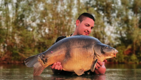 A 37 lb 4 oz carp from Deux Iles, Gautier, Jun 2021