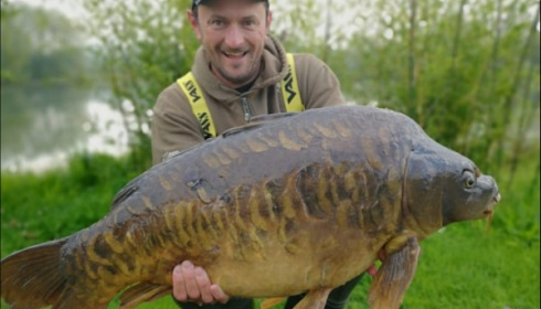 A 38 lb 8 oz carp from Deux Iles, Robert Reed, May 2019