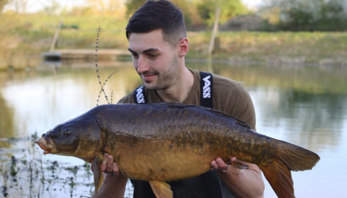 A 20 lb 8 oz carp from Deux Iles, Jay Bowers, Apr 2018