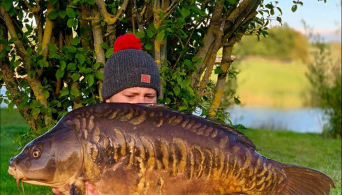 A 40 lb 10 oz carp from Deux Iles, Danny Banks, May 2019