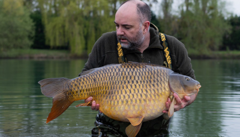 A 38 lb 5 oz carp from Deux Iles, Florent, Apr 2021